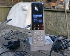 Philips D455 DECT Schnurlostelefon Telefon Anrufbeantworter AB