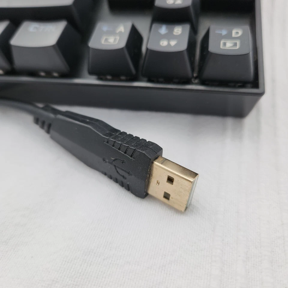 KUMARA Redragon K552-KR Wired Mechanical Gaming Keyboard - for parts or repair - Image 2 of 4