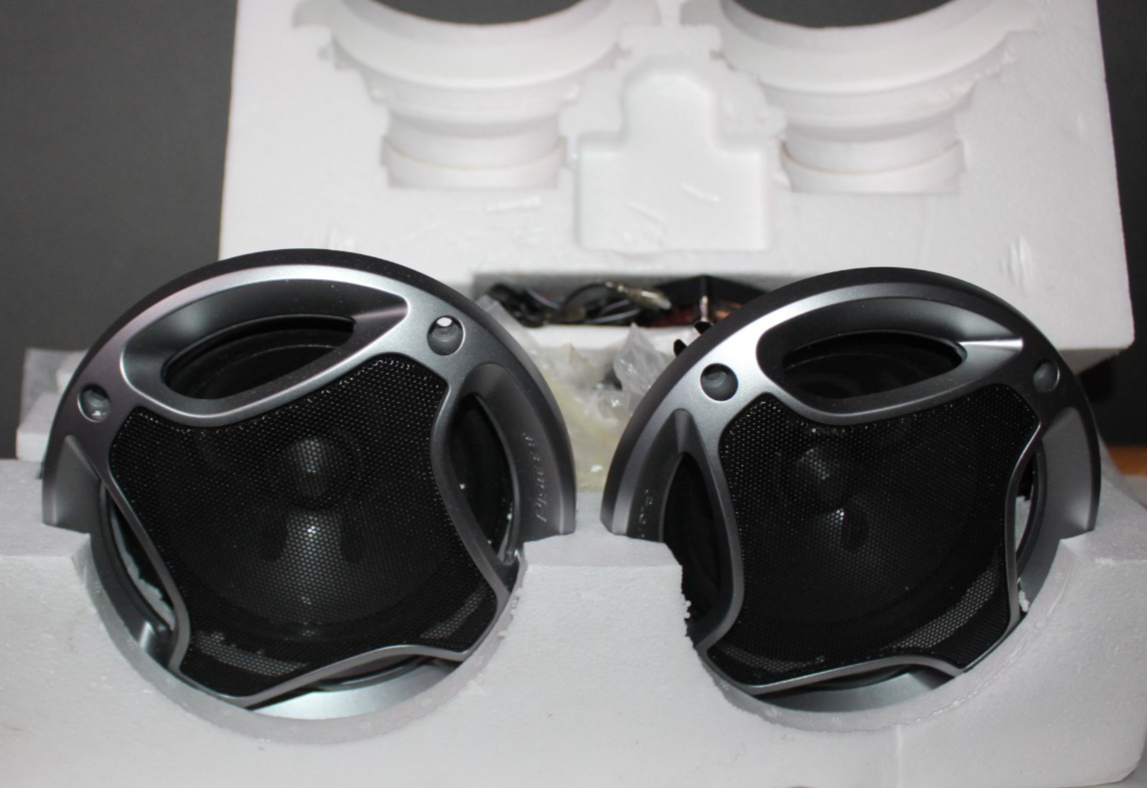 Vintage Pioneer Separate 2-Way Car Speaker set 180W Max 5 1/4