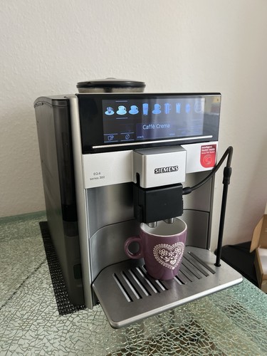 Siemens EQ 6 Series 300 Kaffeevollautomat Kaffeemaschine Latte Macchiato Silber