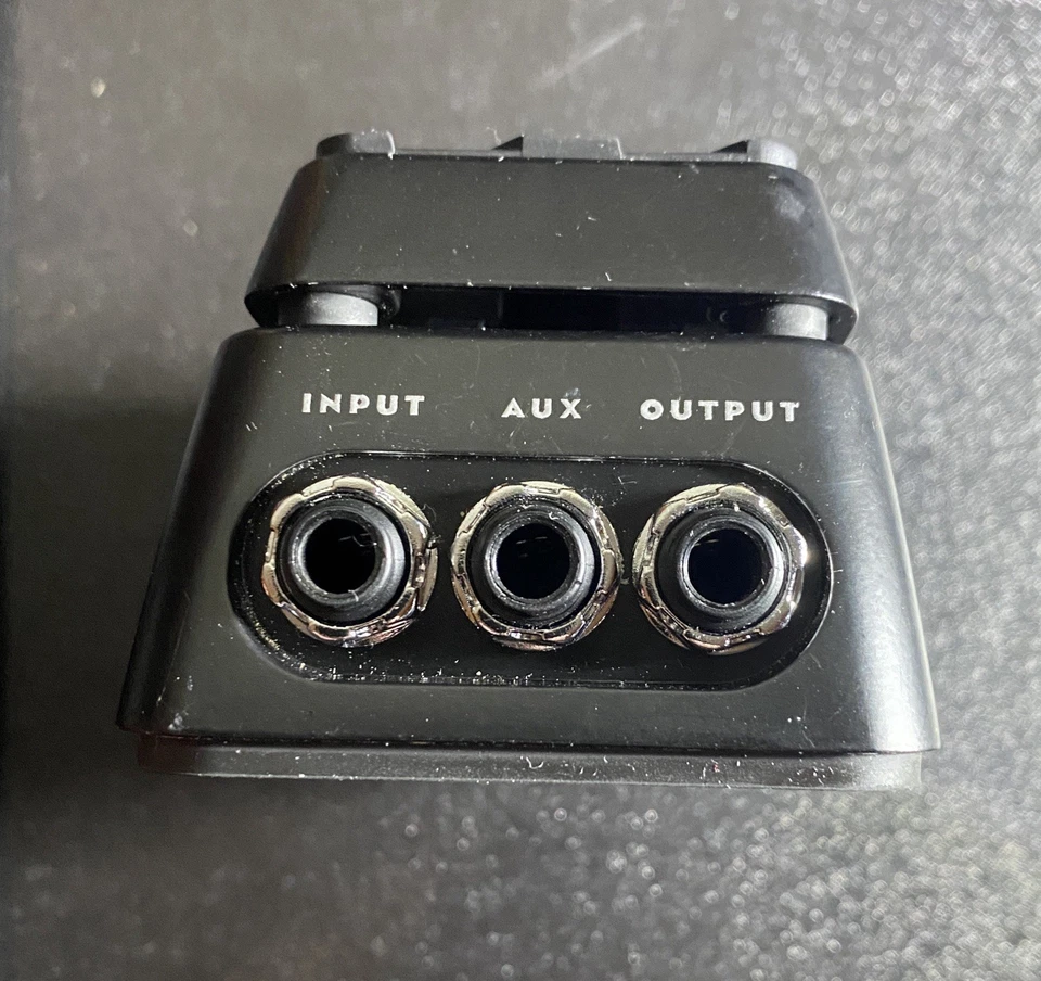 Pedal de efectos para guitarra Dunlop DVP4 Mini volumen, buen estado de funcionamiento Foto 4 de 4