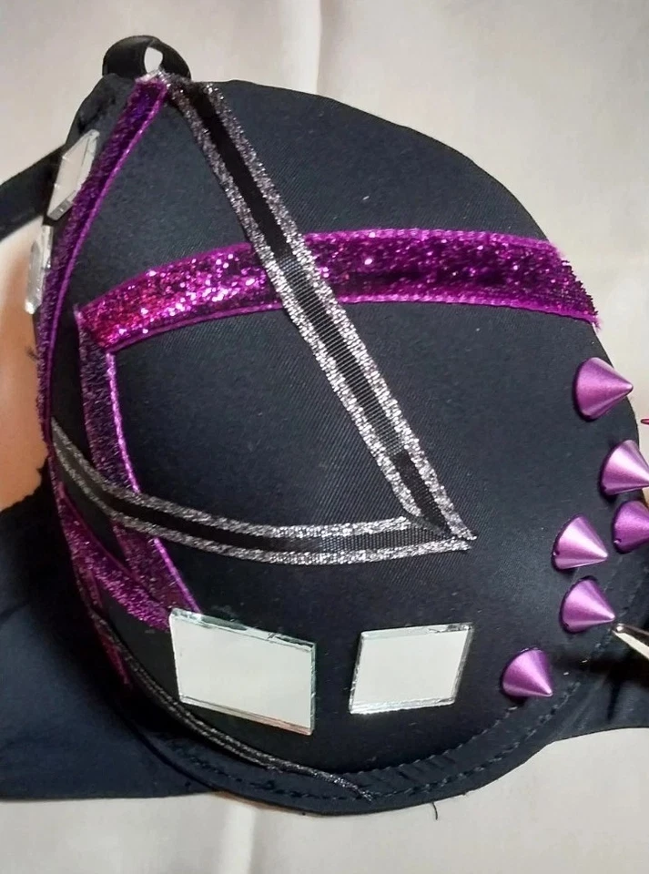 Черный бюстгальтер с шипами - размер 34b - ручной работы - новый - Изображение 4 из 4