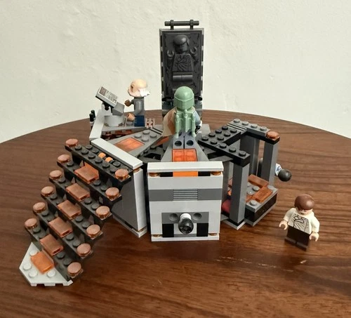 LEGO Star Wars: Carbon-Freezing Chamber (75137)