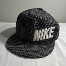 Nike Black White Geometric Snapback Baseball Cap Flat Bill Unisex One Size