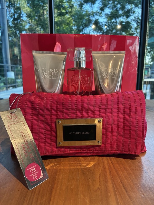 Victoria’s Secret 2012 Angel Mist Lotion Body Wash Pink Pouch Gift Set Rare
