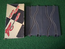 2 rails chicane Réf 8103 pour circuit de voitures électrique CIRCUIT 24 LE VRAI
