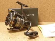 Shimano 24 TWIN POWER 4000XG Spinning Reel New in Box