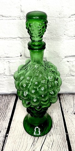 VTG 11" Empoli Emerald Green Glass Decanter With Stopper Cluster Grape Pattern