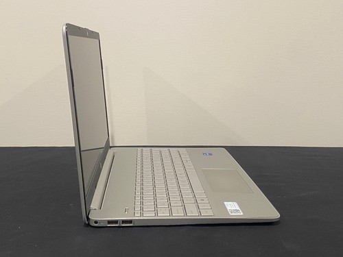 HP Laptop 2023 - HP 15.6" / i7 / 16Gb RAM / 512Gb SSD - 15s-fq4075TU - Picture 4 of 6