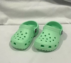 crocs mint color