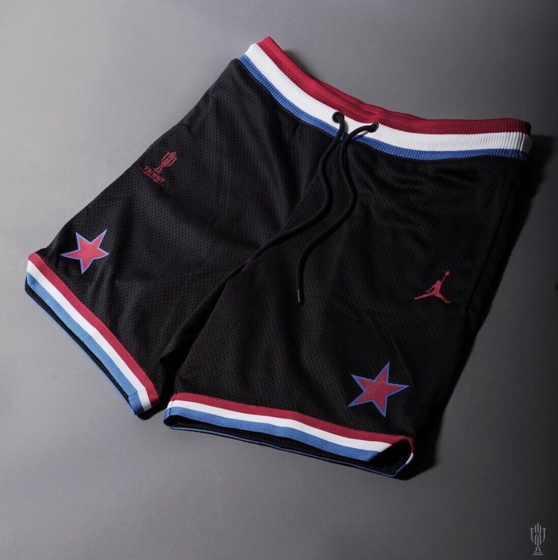 ◆コラボ◆NIKE JORDAN X TROPHY ROOM SHORT SLEEVE ◆送料込◆ Jordan x Trophy Room Apparel Collection Release Date. Nike SNKRS