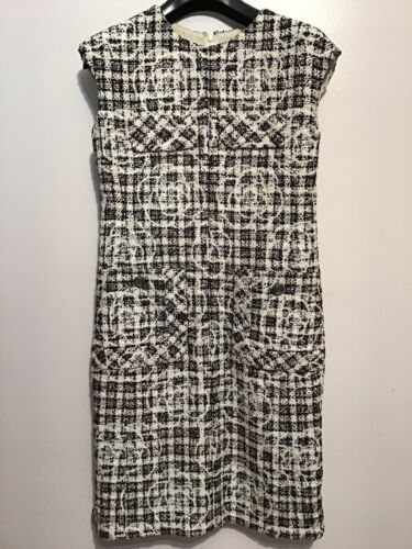 Chanel 2014 Tweed pattern Dress, sz. 46, made in France, 2 button accent, lined
