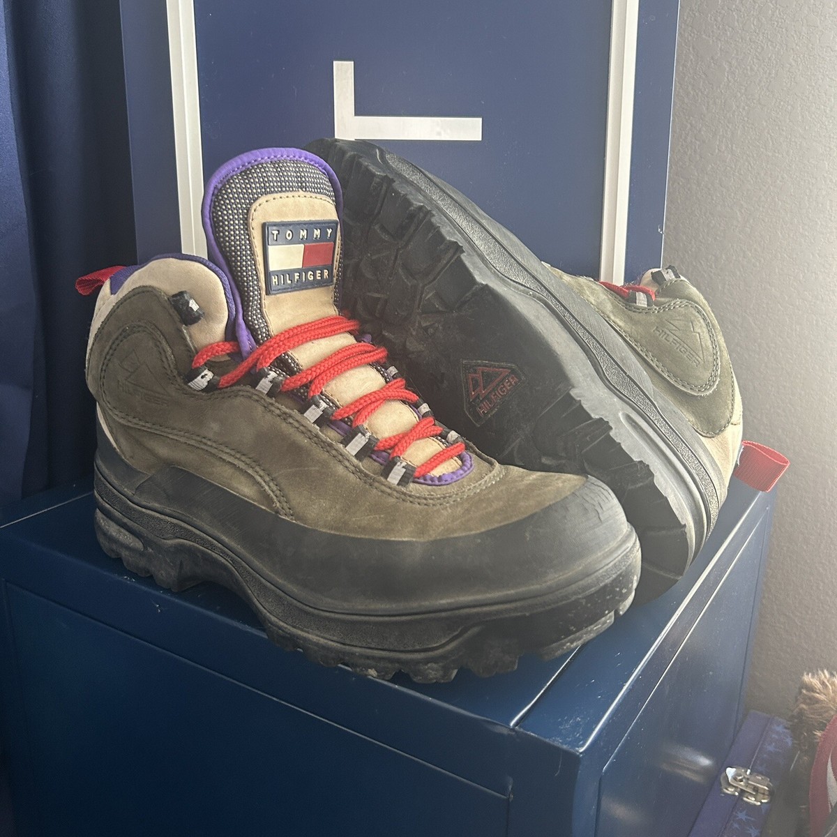 Vintage Tommy Hilfiger Flag hiking boots brown / purple  display picture 2