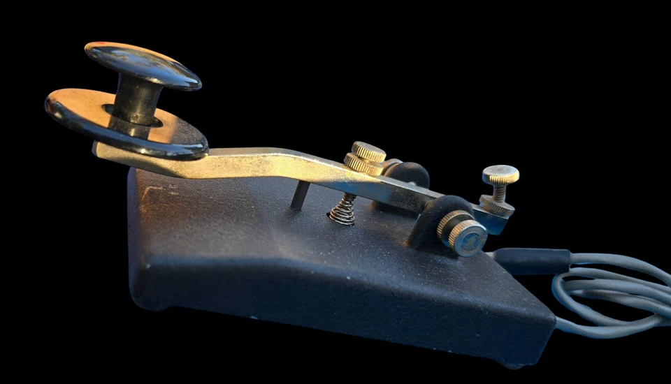 Nye Viking Vintage Straight Ham Radio Morse Code Telegraph Key w/ Cable (nice) - Image 2 of 4