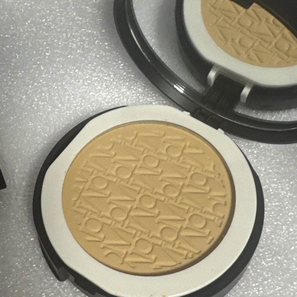 bareMinerals ORIGINAL Pressed Powder Foundation SPF15 - Neutral Medium 15 New - Image 2 of 4