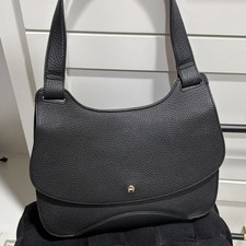 Aigner Black Pebbled Leather Shoulder Bag Gold Hardware Logo Detachable Strap