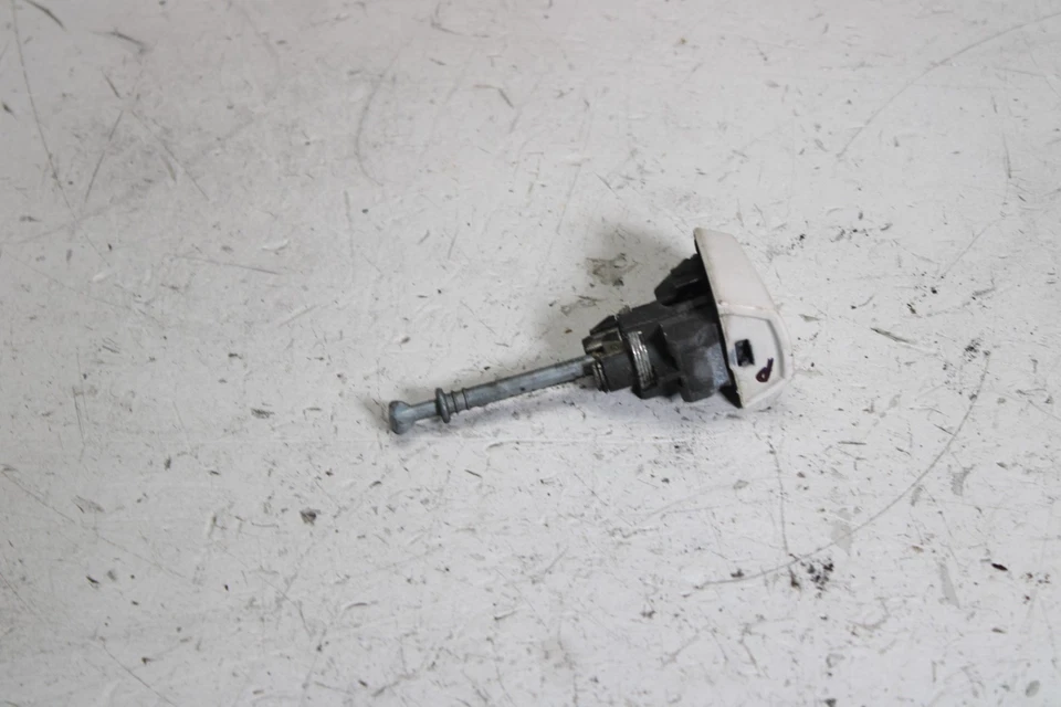 Scion TC 2005-2010 pasajero delantero derecho cerradura cilindro con cubierta OEM Foto 3 de 3