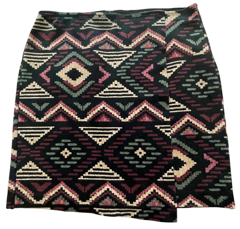 Minifalda Hollister Imitación Envolvente Talla S Western Boho Estampado Azteca Suroeste Usada en Excelente Condición Foto 2 de 4