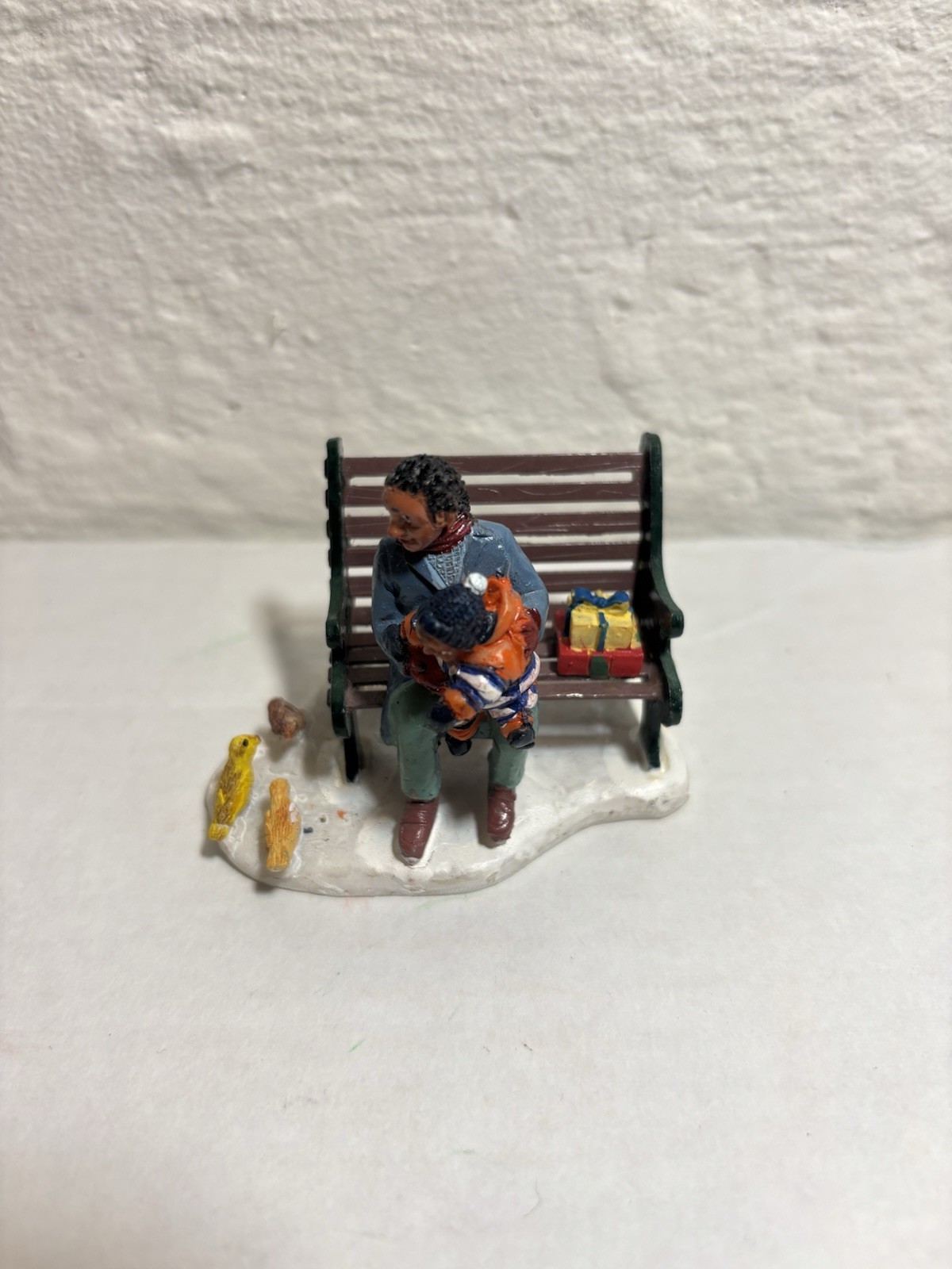 Lemax 2006 At The Park Coventry Cove 62324 Cozy Mother and Baby Scene