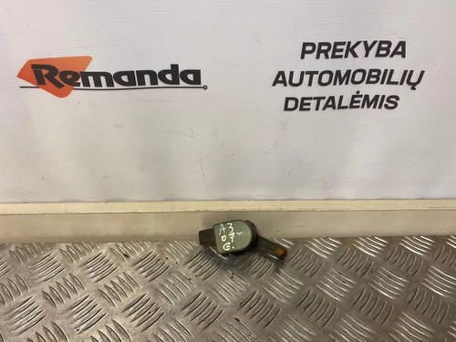 AUDI A3 Sportback 8PA Niveausensor vorne rechts 1T0907503 2.00 Diesel 31573638