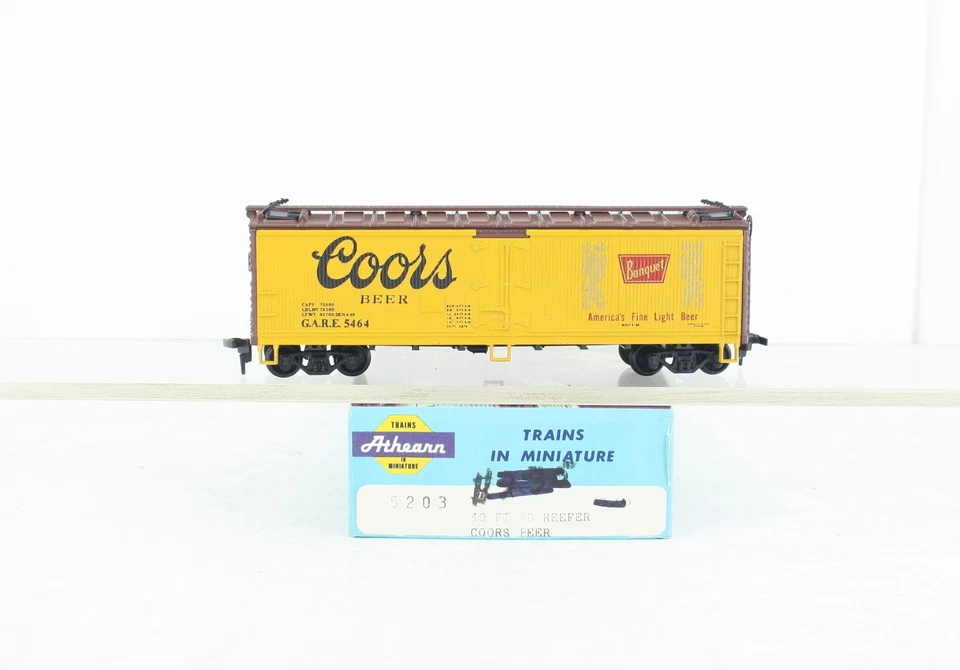 HO Athearn 5203 Coors Beer Wood Scribed Reefer Excellent - Image 3 of 4