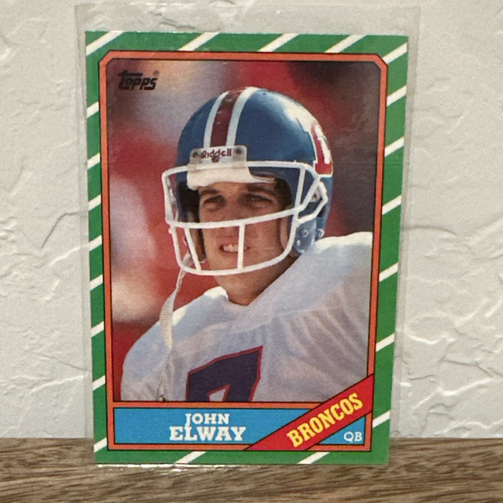 Topps 1986 John Elway #112 Denver Broncos NFL Football Card Base Set