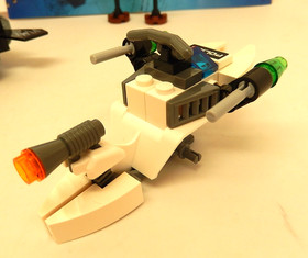 Lego 5970 Freeze Ray Frenzy Space Police III 100% Complete