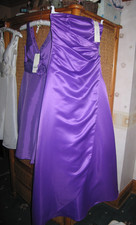 Purple full length Prom evening dress has Ruched detail on the front, size 8 NEW