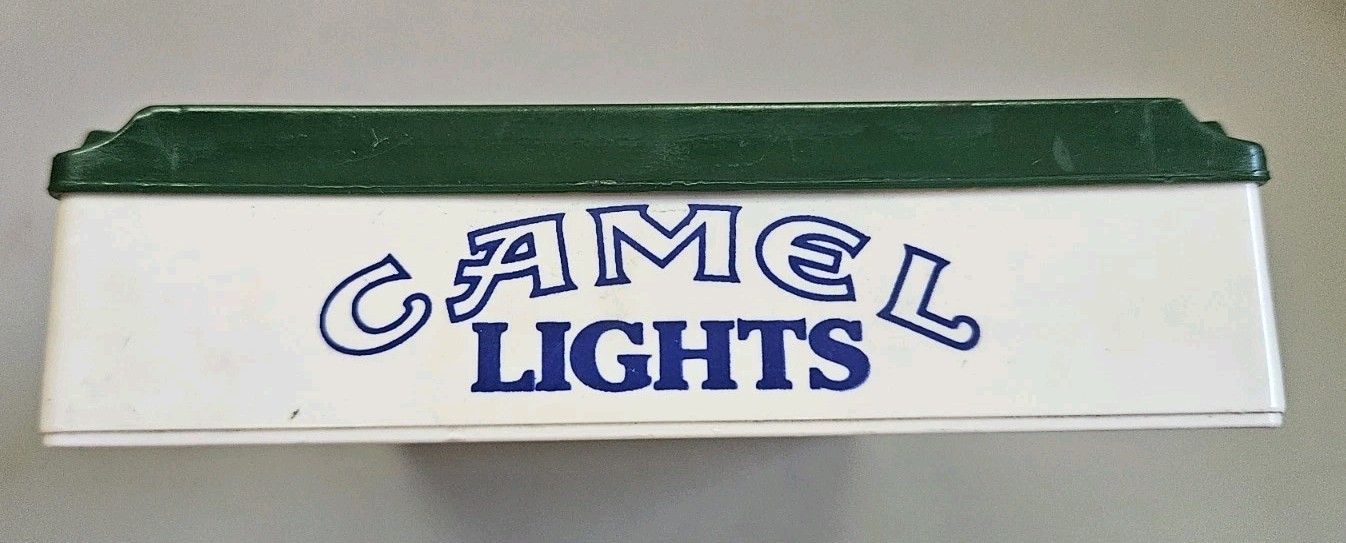 Vintage Camel Lights Joe Camel Pool Table Ashtray Design. Excellent