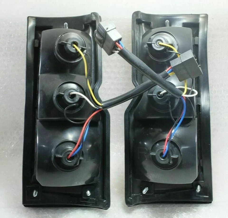 JUEGO DE LUCES TRASERAS LUZ INTERMITENTE TRASERA Par Para DAIHATSU ROCKY FEROZA BLIZZARD Foto 4 de 4