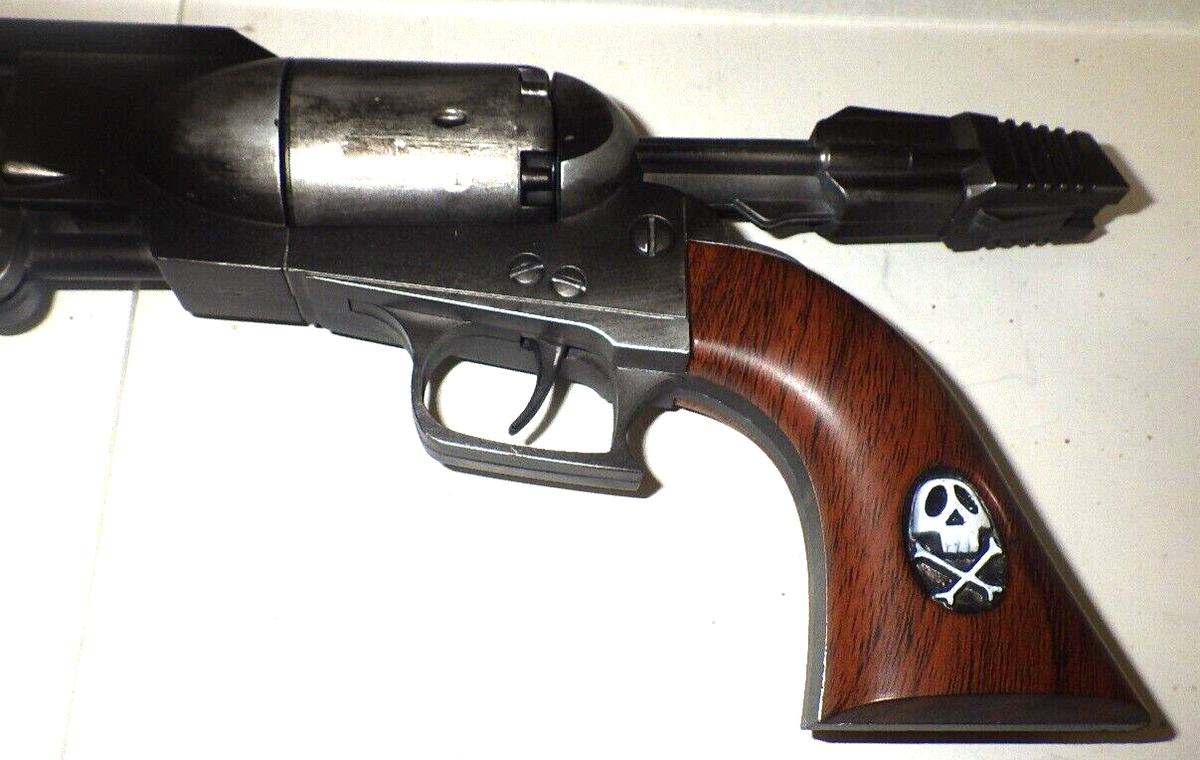 Taito 1/1 Gun High Performance Cosmo Dragoon Galaxy Express 999