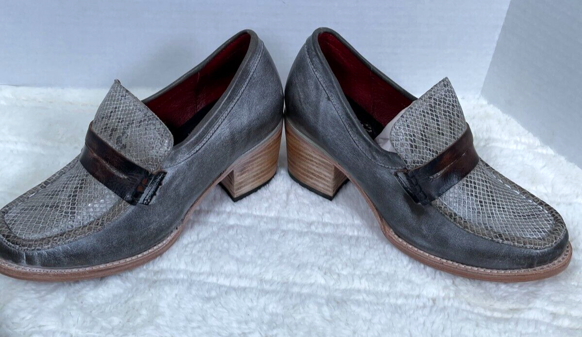NWB Freebird By Steven Chevelle Womens Heeled Loafers Snake 