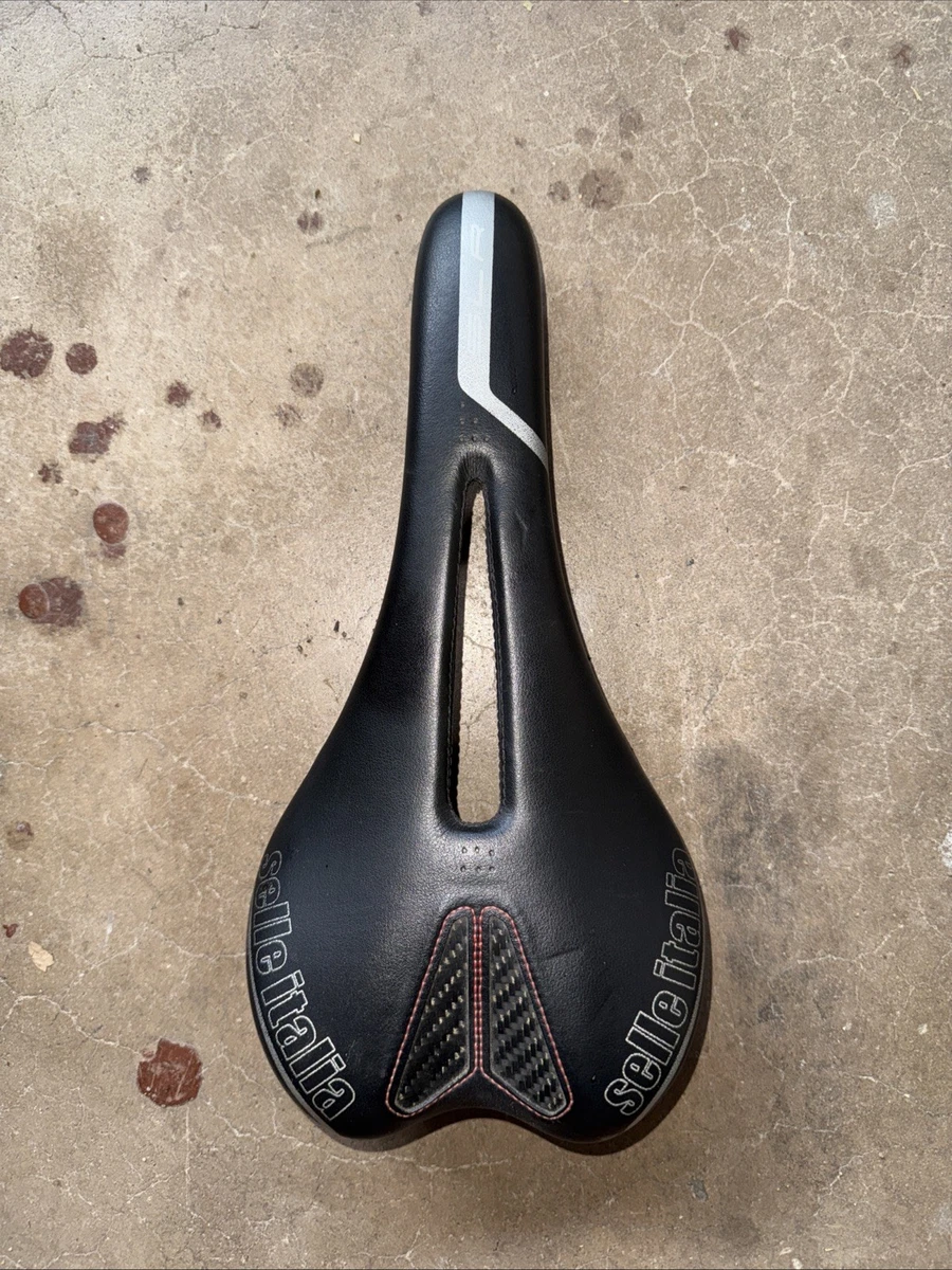 Selle Italia ST5 FLOW SPORTOURING – S2 – 155x276mm – 396g – Neuf