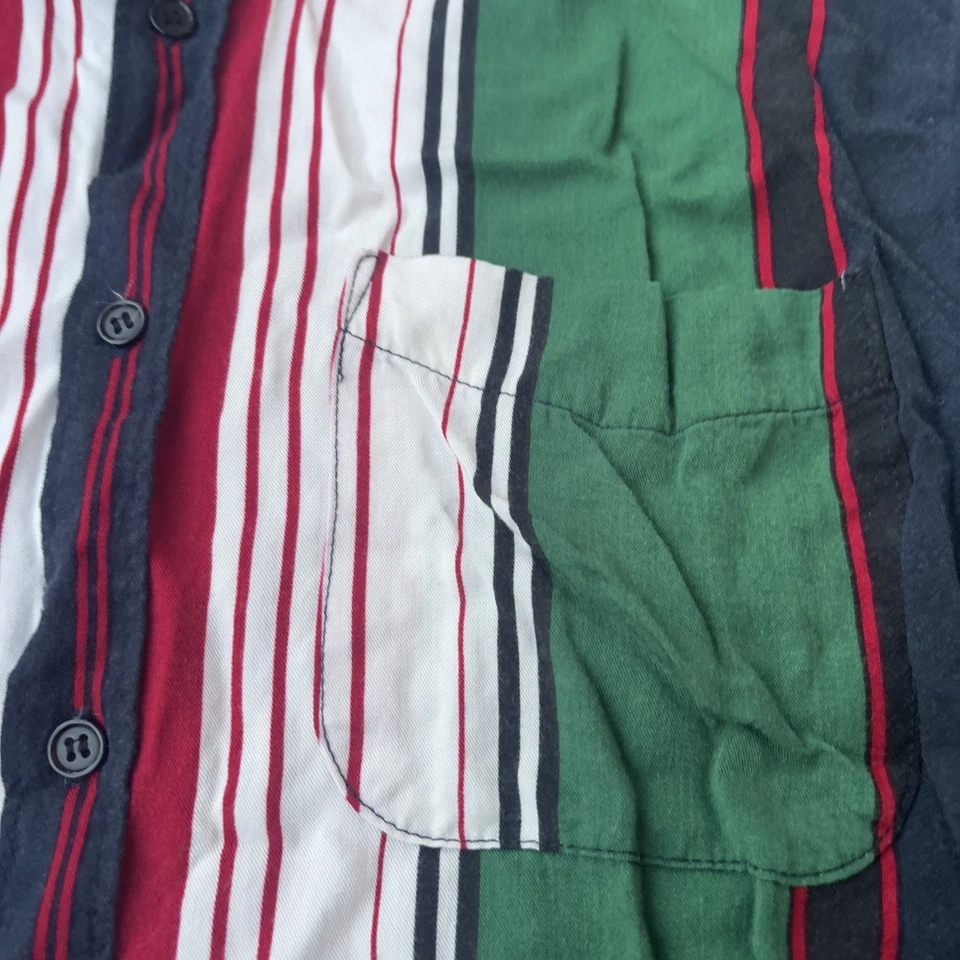Camisa Top Para Hombre Forever 21 Azul Marino Rojo Blanco Verde Tira Abotonada Talla L Foto 3 de 4