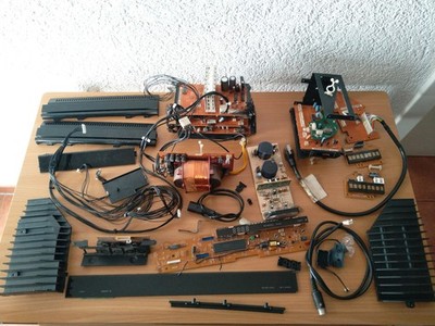 B & O Teilepaket aus Control Center AV 9000  (1991-1999) an Bastler und Experten