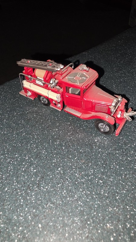 Red Fire Truck Diecast Model w/ Ladder, Hose Reel & Firefighting & Rescue Theme