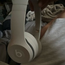 Beats by Dr. Dre White Over-Ear Headband Headphones Double Ear-Cup