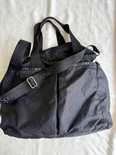 LeSportsac Black Diaper Bag Shoulder Bag Zip Closure Adjustable Strap Silver