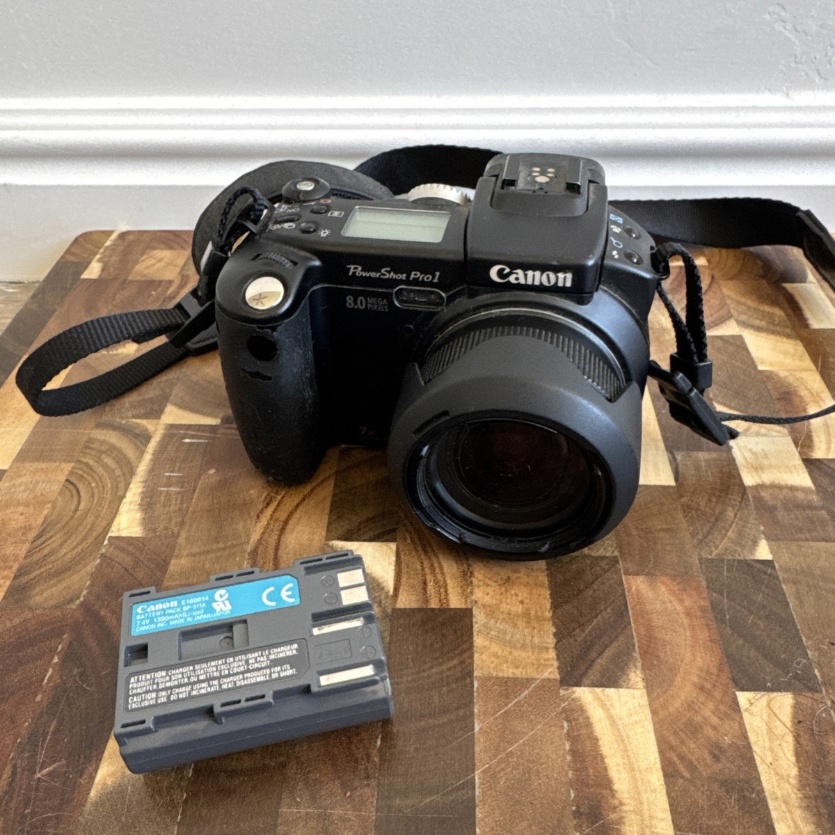 Canon PowerShot Pro1 Digital Camera Black 8.0 MP Auto Focus 7x