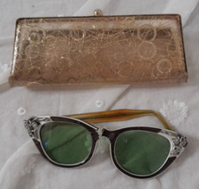 Stunning Era 1950 Vintage Cateye Sunglasses Broken And Case
