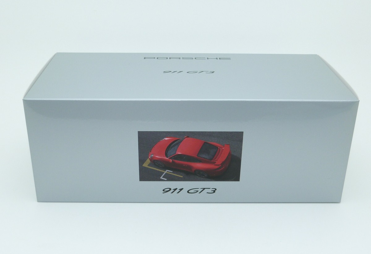 Minichamps 400068026 PORSCHE 911 GT3 – 2009 – RED 1