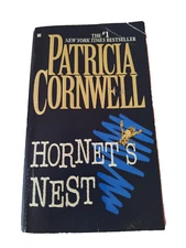 Patricia Cornwell Paperback Book Hornet's Nest