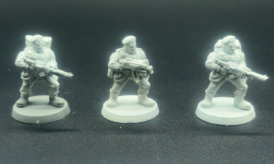 GW Warhammer 40k  Lot of 3 Plastic Miniatures Vintage 1992