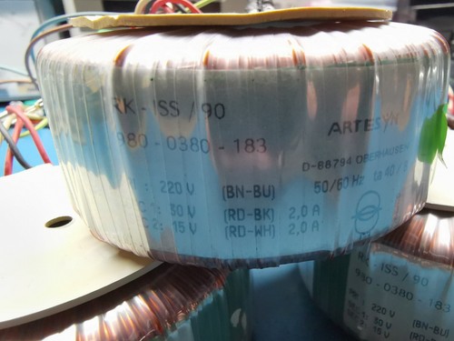 3pcs Artesyn Mains Toroidal Transformer 220v In 30v 2A And 15v 2A Out - Picture 4 of 8