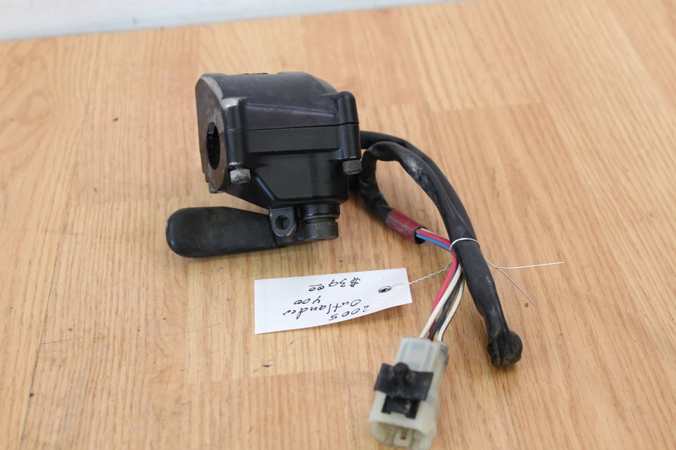 2005 CAN-AM OUTLANDER 400 4X4  Right Throttle - Image 3 of 4