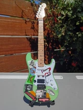 Billie Joe Armstrong • Green Day • Exclusive Mini Guitar