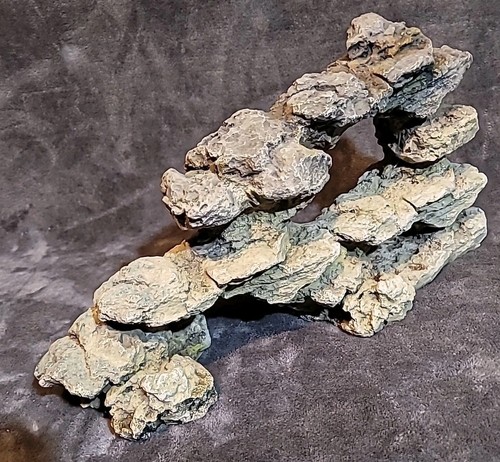 Aquarium Fish Tank Stone Rock Resin Ornament Cave Landscaping Decoration