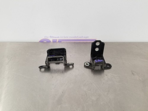 24 2024 MITSUBISHI OUTLANDER SE REAR DOOR HINGE SET LEFT DRIVER
