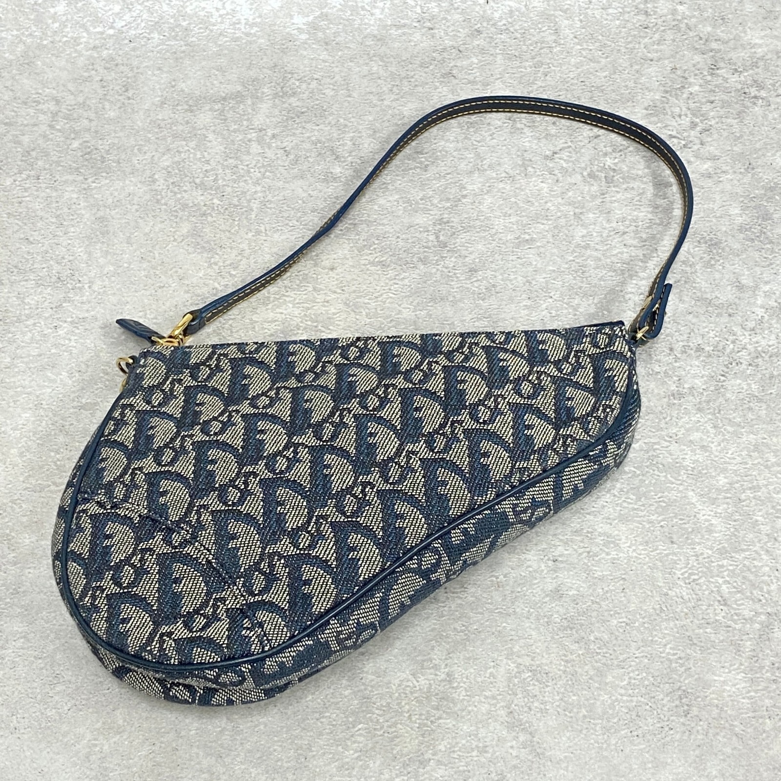 Cập nhật với hơn 81 về dior saddle bag serial number cdgdbentre.edu.vn