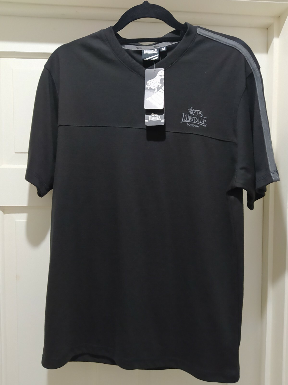 LONSDALE LONDON MEN'S MEDIUM BLACK/CHARCOAL T SHIRT BNWT RRP £20!